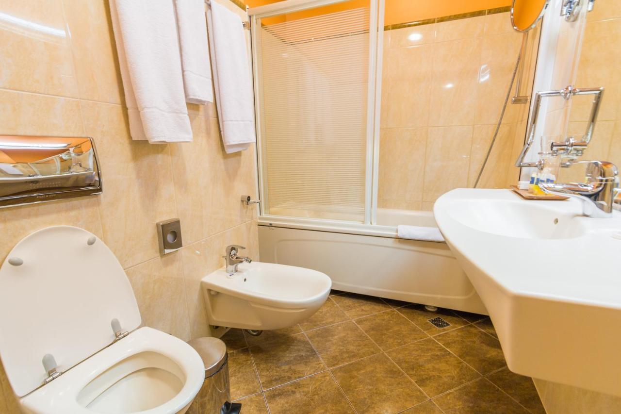 Royal Square Hotel & Suites ريغا المظهر الخارجي الصورة