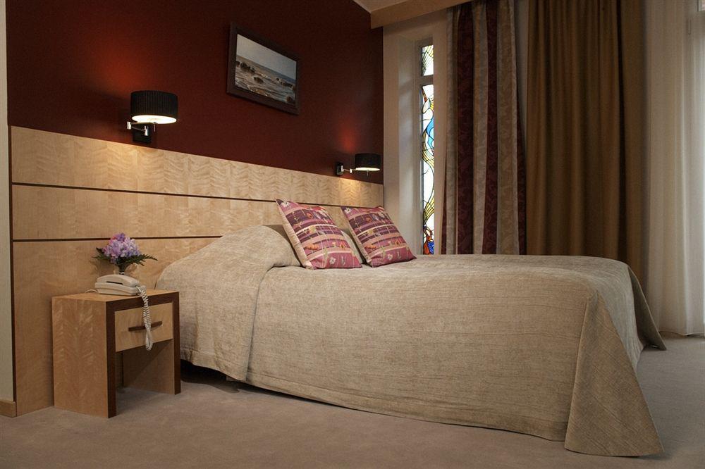Royal Square Hotel & Suites ريغا الغرفة الصورة